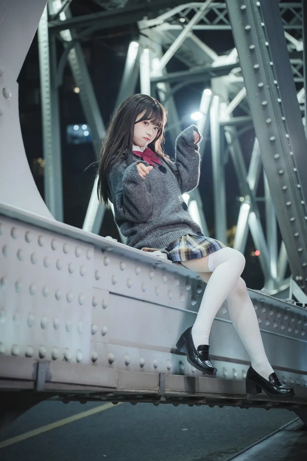 Night Portrait in JK Outfit: Quiet Moments Weaving Across Zhejiang Road Bridge by 吶魄罗 - Image 12