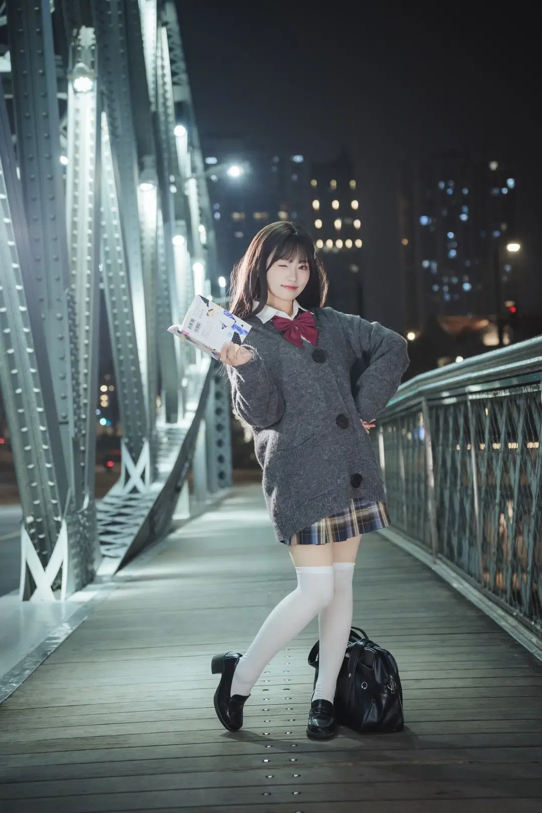 Night Portrait in JK Outfit: Quiet Moments Weaving Across Zhejiang Road Bridge by 吶魄罗 - Image 2