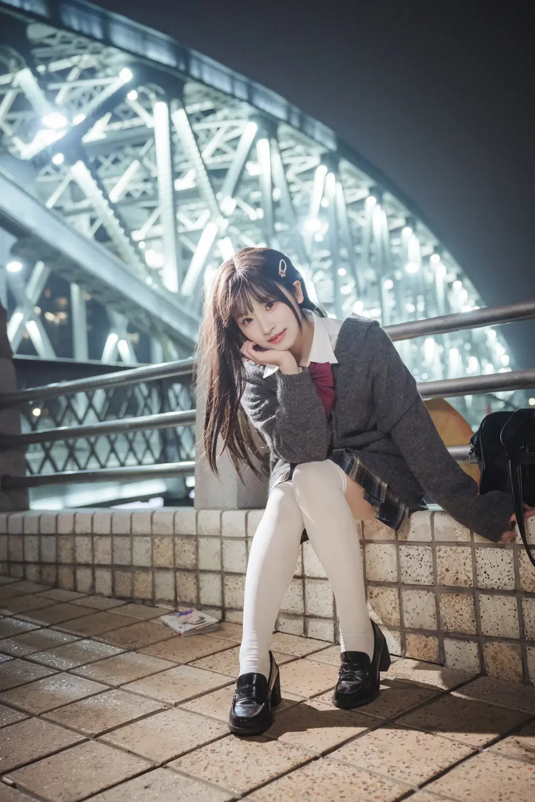 在路桥边拍出清冷感的夜景制服大片 - 吶魄罗 - 第4张