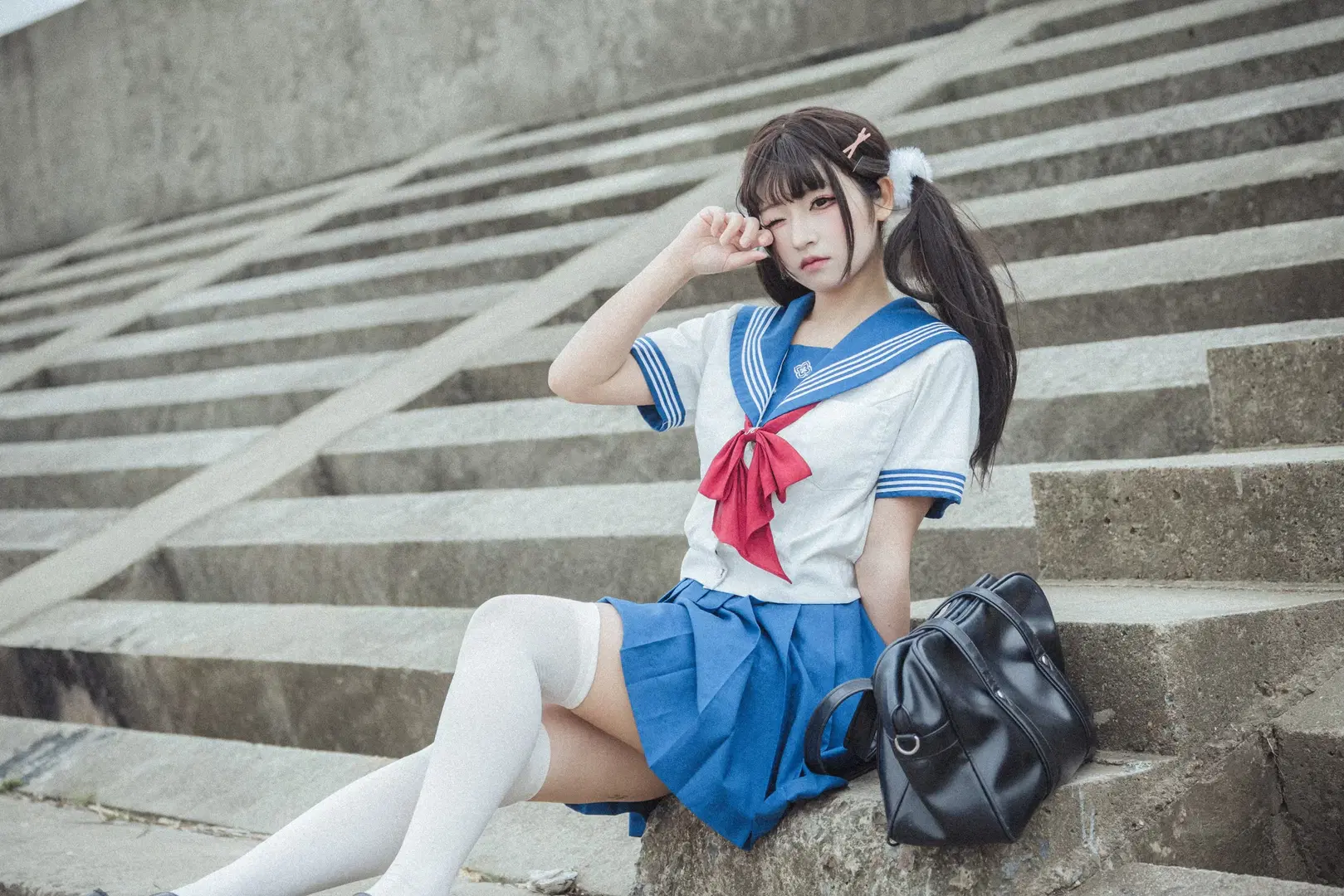 【ごちうさ風JK制服コスプレ】水辺のツインテールとテディベア - 吶魄罗 - 6枚目
