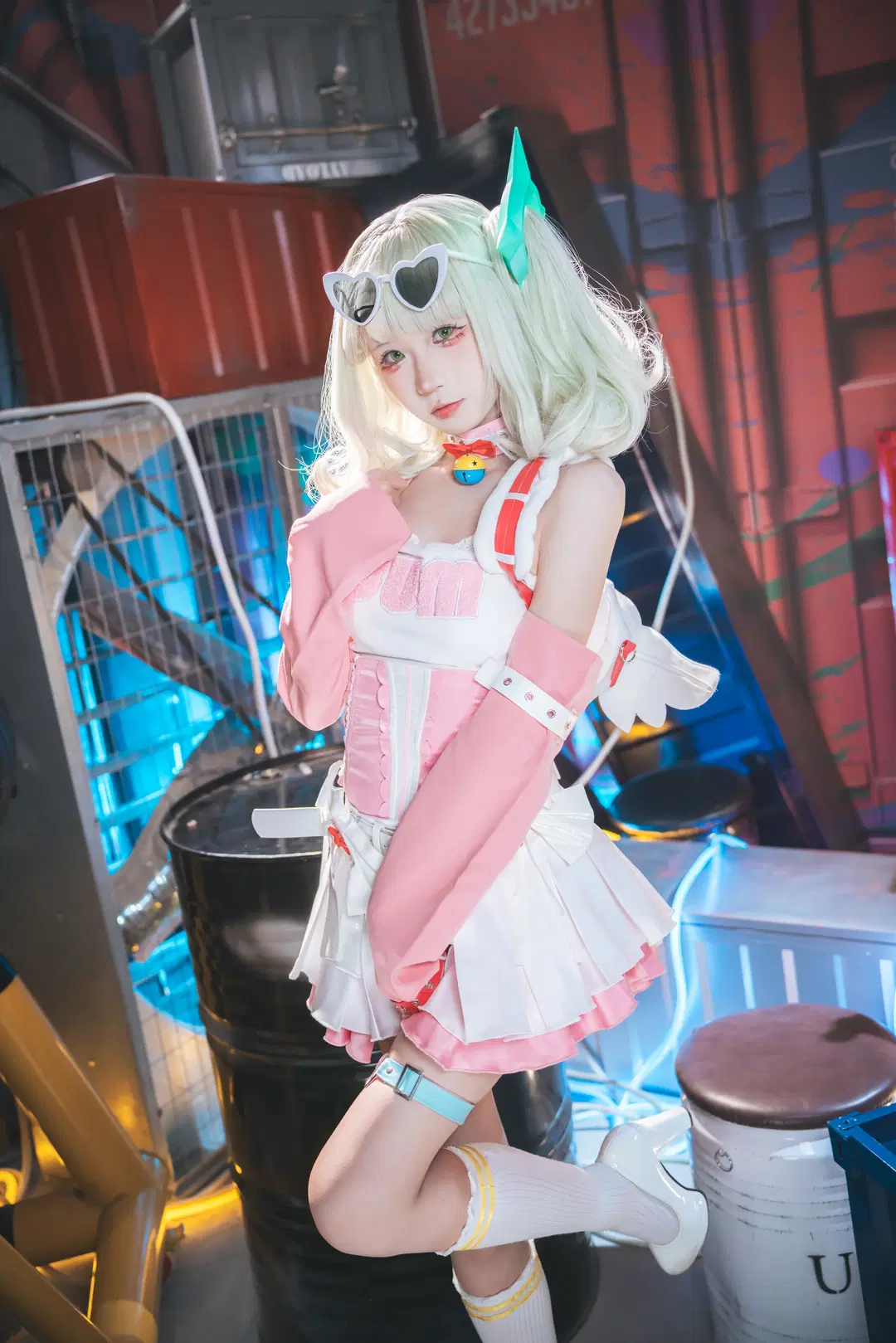 [Sunna cosplay] Zenless Zone Zero Angels of Delusion Little Cake in an industrial setting by 吶魄罗 - Image 14
