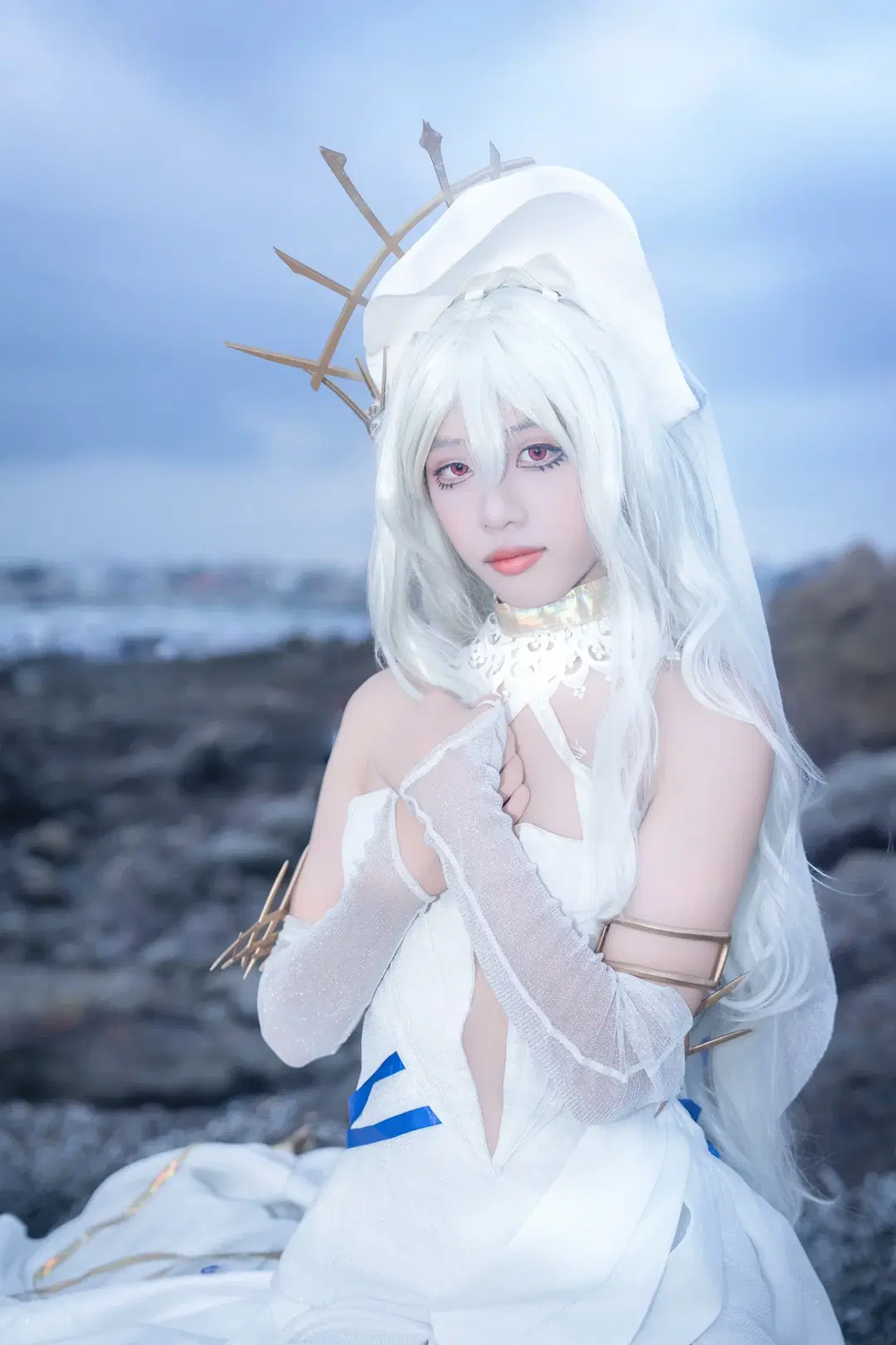 归溟幽灵鲨cos 明日方舟海边氛围感正片 - 叙拉古黑帮尚雪兔 - 第6张
