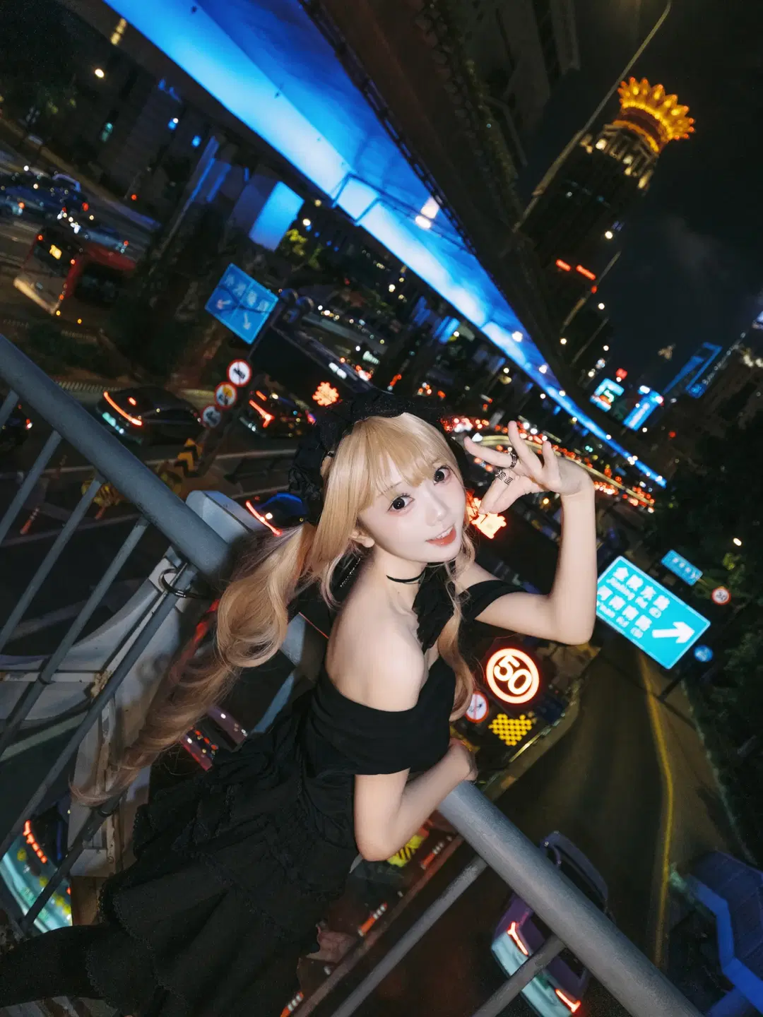 暗黑系金发双马尾 深夜街头的氛围感夜拍 - 独角兽 - 第3张