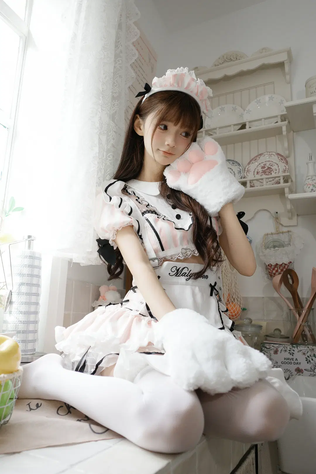 Atmospheric photography, Girlish vibe, White stockings, Maid portrait, Cat paw gloves