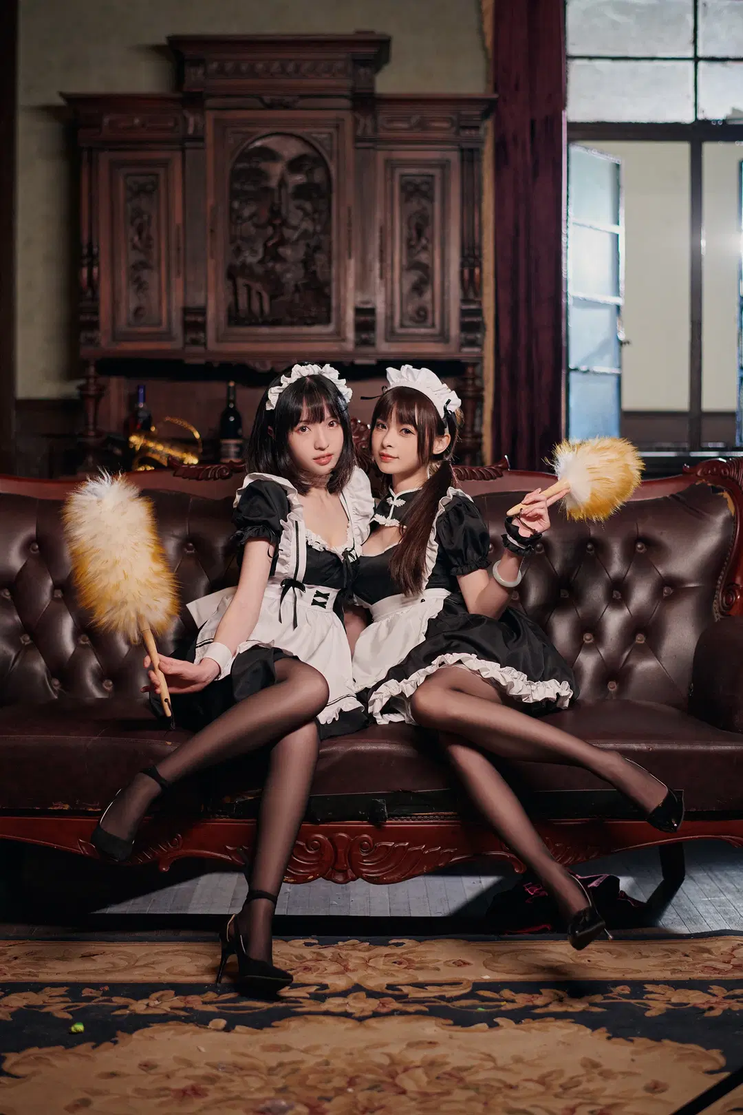【メイド服】ダーク調レトロ空間のペア撮影、黒ストッキングとハイヒールが織りなす美の交錯 - 小蓝同学摄影会 - 3枚目