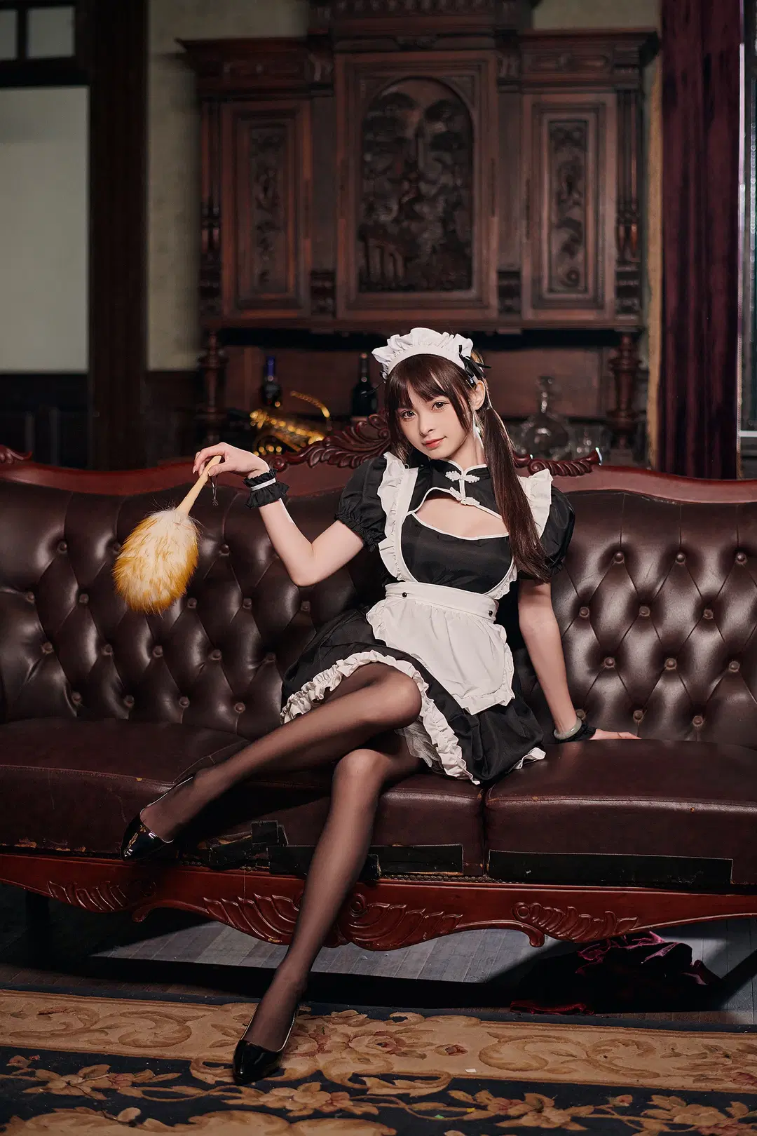 【メイド服】ダーク調レトロ空間のペア撮影、黒ストッキングとハイヒールが織りなす美の交錯 - 小蓝同学摄影会 - 8枚目