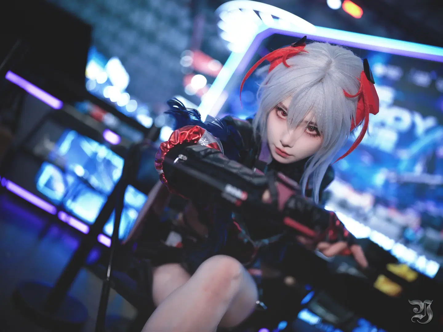 【麦晓雯cos】三角洲行动 x 明日方舟 战术狂欢 - 跃动的小黑马 - 第12张