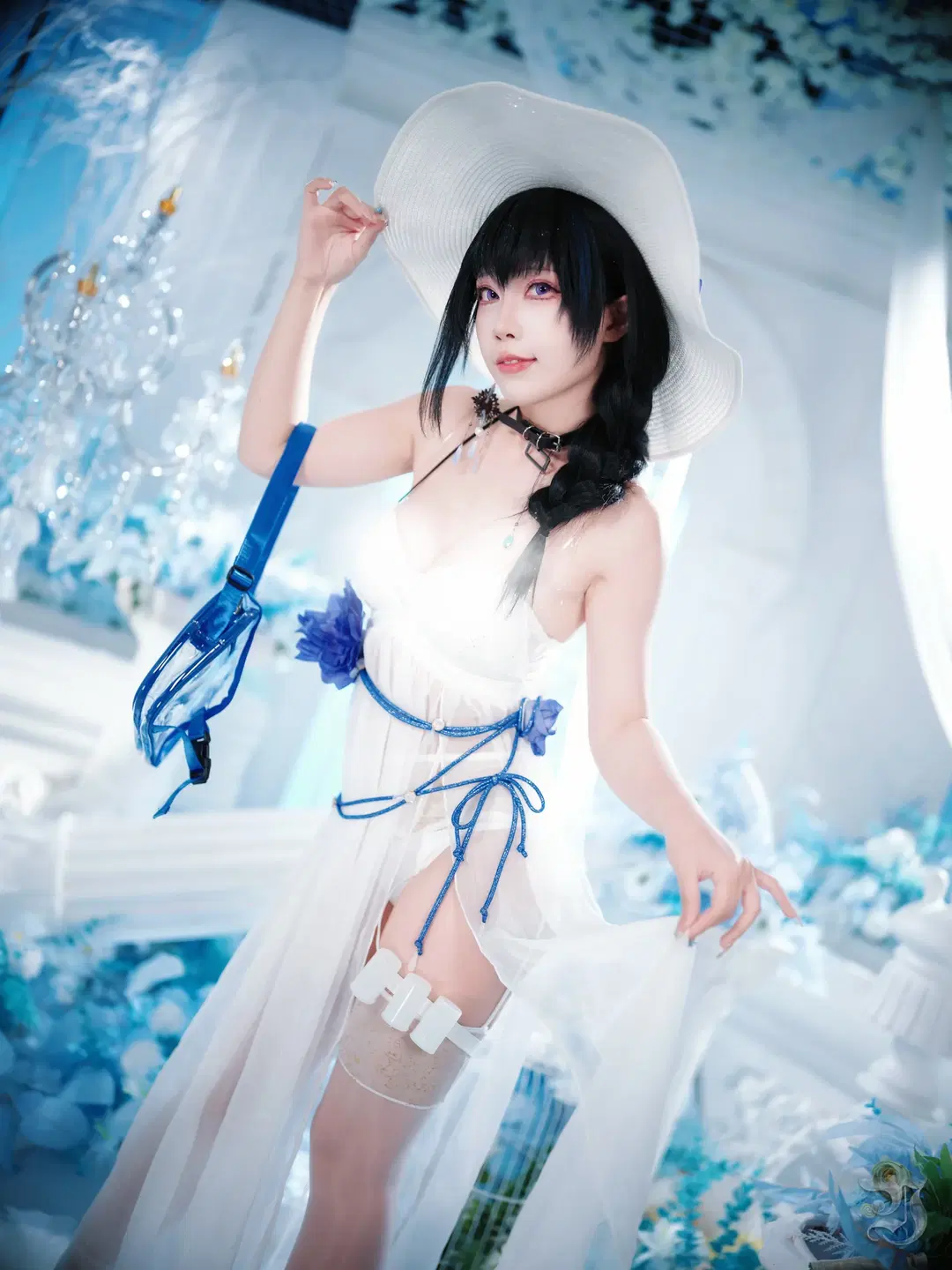[Mary cosplay] Goddess of Victory: Ethereal Serenity Amidst Blue and White Sea of Flowers by 跃动的小黑马 - Image 12
