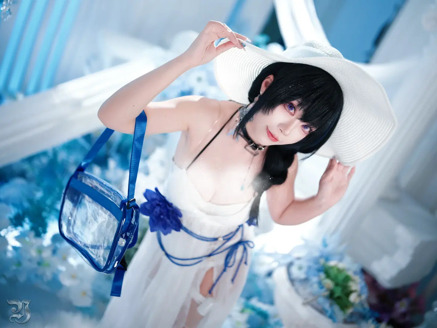 [Mary cosplay] Goddess of Victory: Ethereal Serenity Amidst Blue and White Sea of Flowers by 跃动的小黑马 - Image 13