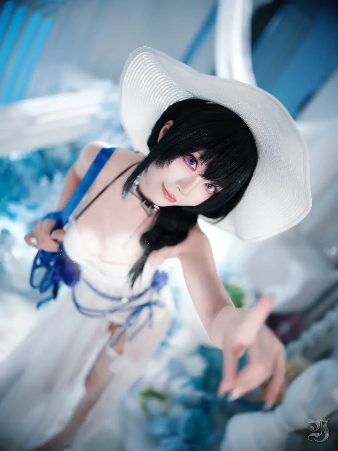 [Mary cosplay] Goddess of Victory: Ethereal Serenity Amidst Blue and White Sea of Flowers by 跃动的小黑马 - Image 14