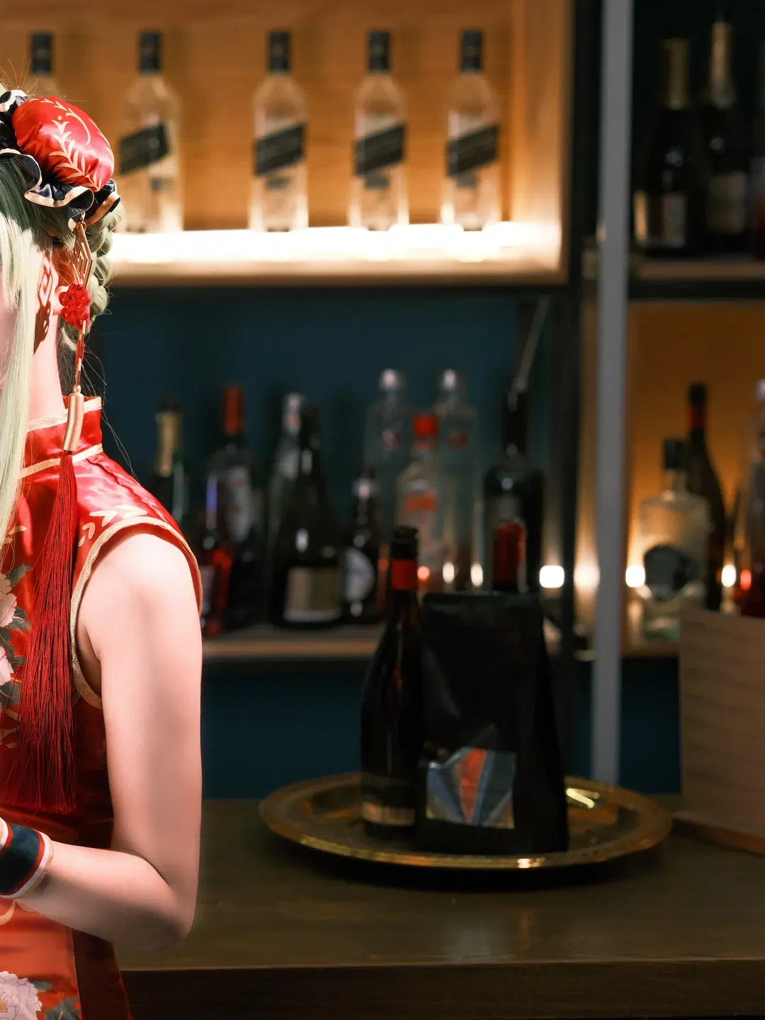 [Witch C.C. cosplay] Code Geass: Lelouch of the Rebellion: Languid Bar Night in a Crimson Qipao by 勇者A - Image 5