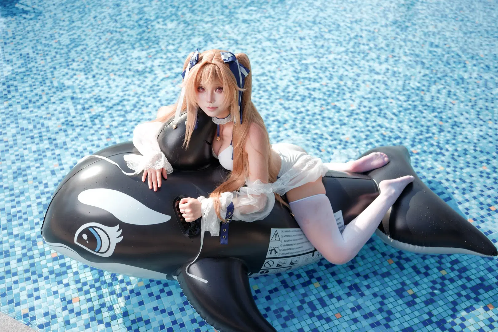 【アンカレッジコスプレ】『アズールレーン』プール撮影：絶対に落ちちゃダメ！ - 勇者A - 2枚目