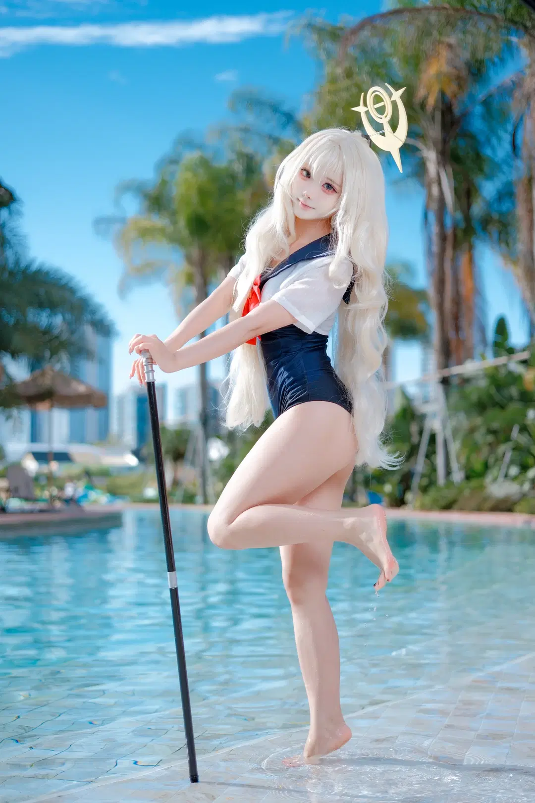 蔚蓝档案, 笑面教授cos, 泳池写真, 水手服泳装, 白发cos