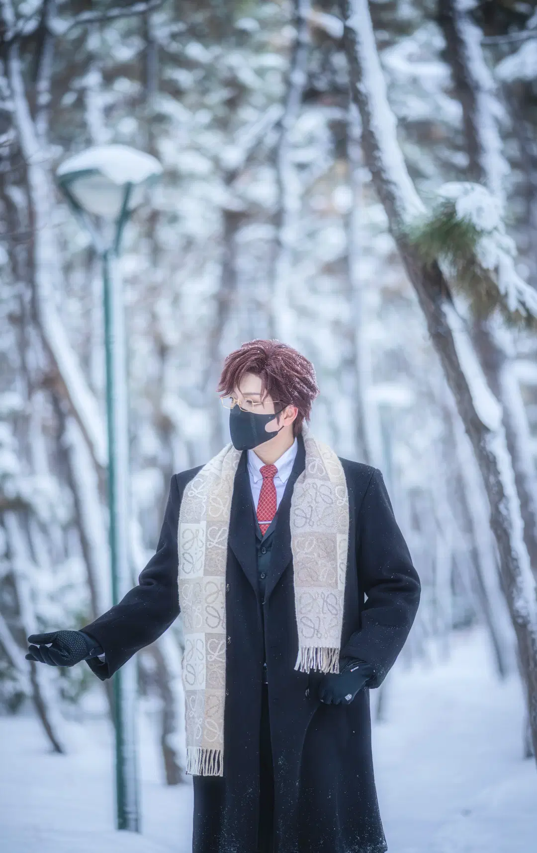 Cosplay photography, Winter outfit, Atmospheric photo, Male cosplay, snow travel photoshoot