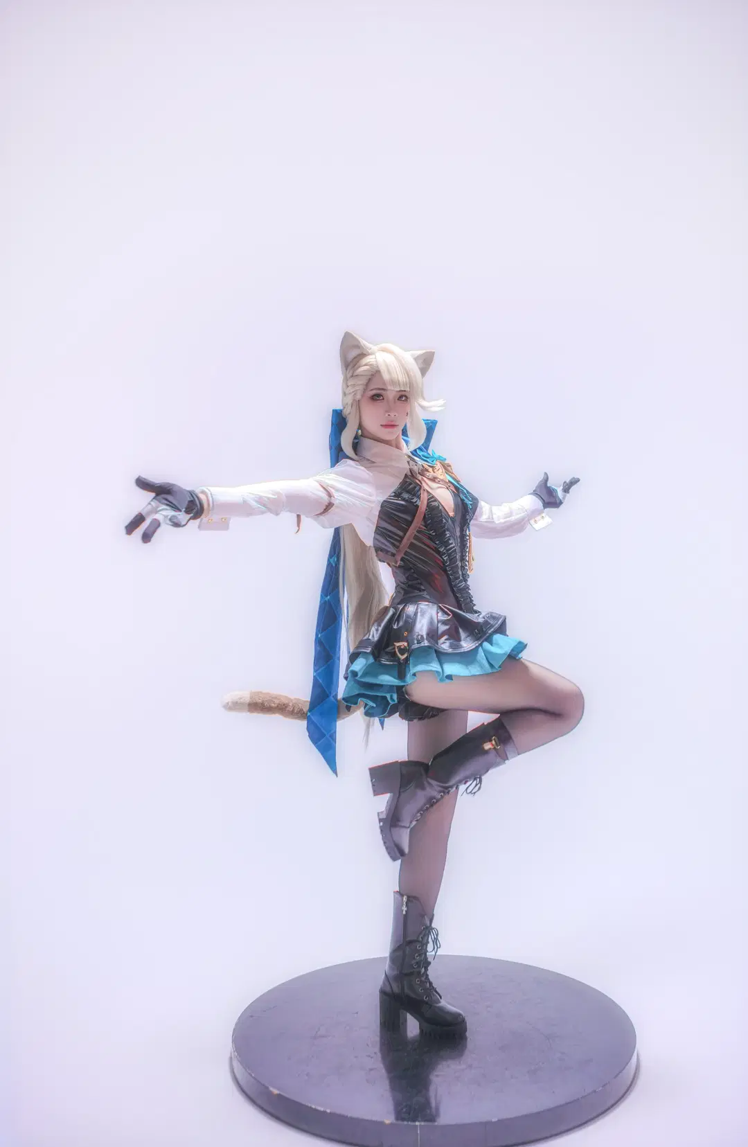 【琳妮特cos】原神魔術師少女，黑絲與撲克牌的完美結合 - 神父 - 第4張