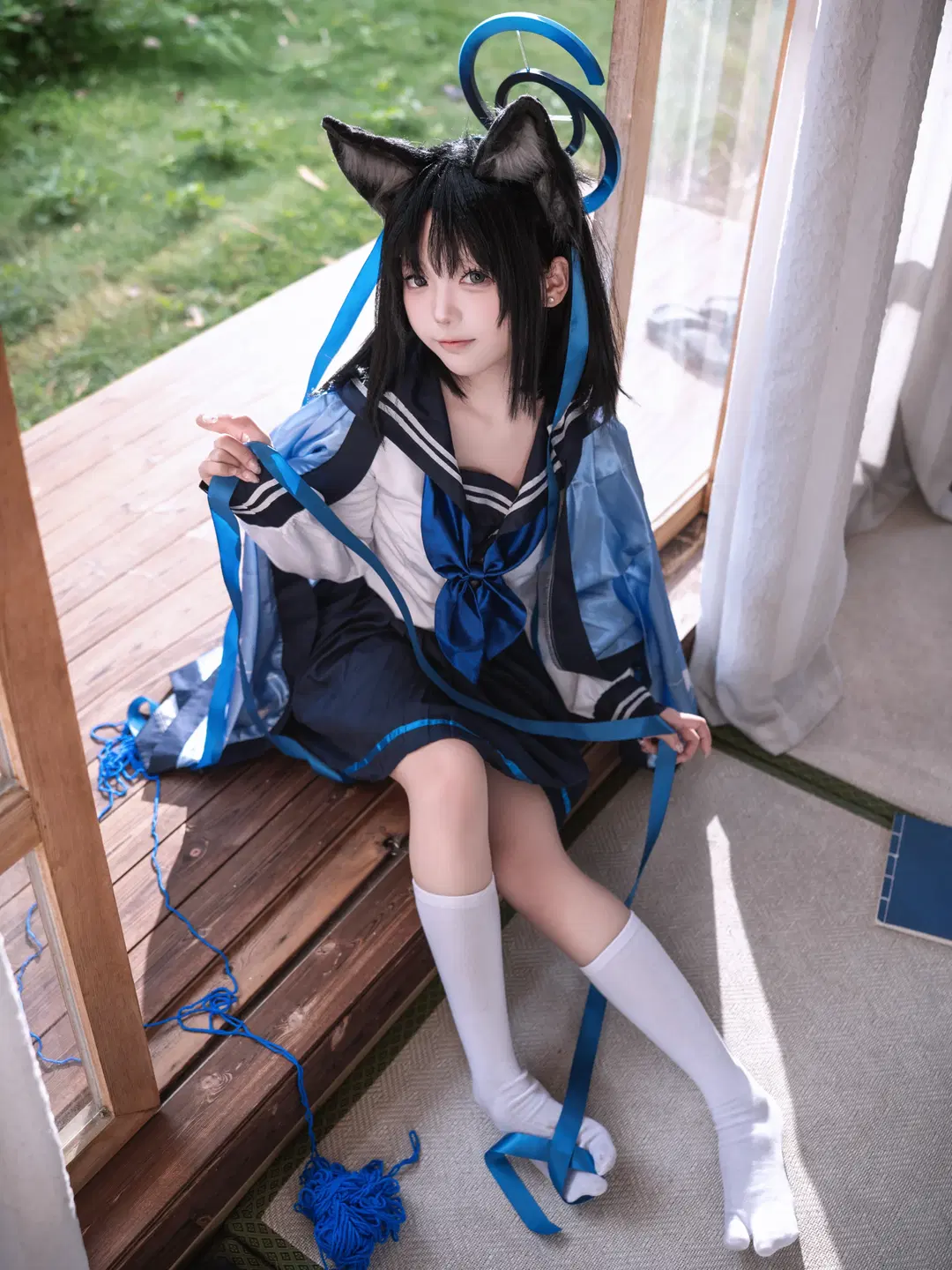 二次元少女, 蔚蓝档案, 桐生桔梗cos, 白色长筒袜, 日式门廊