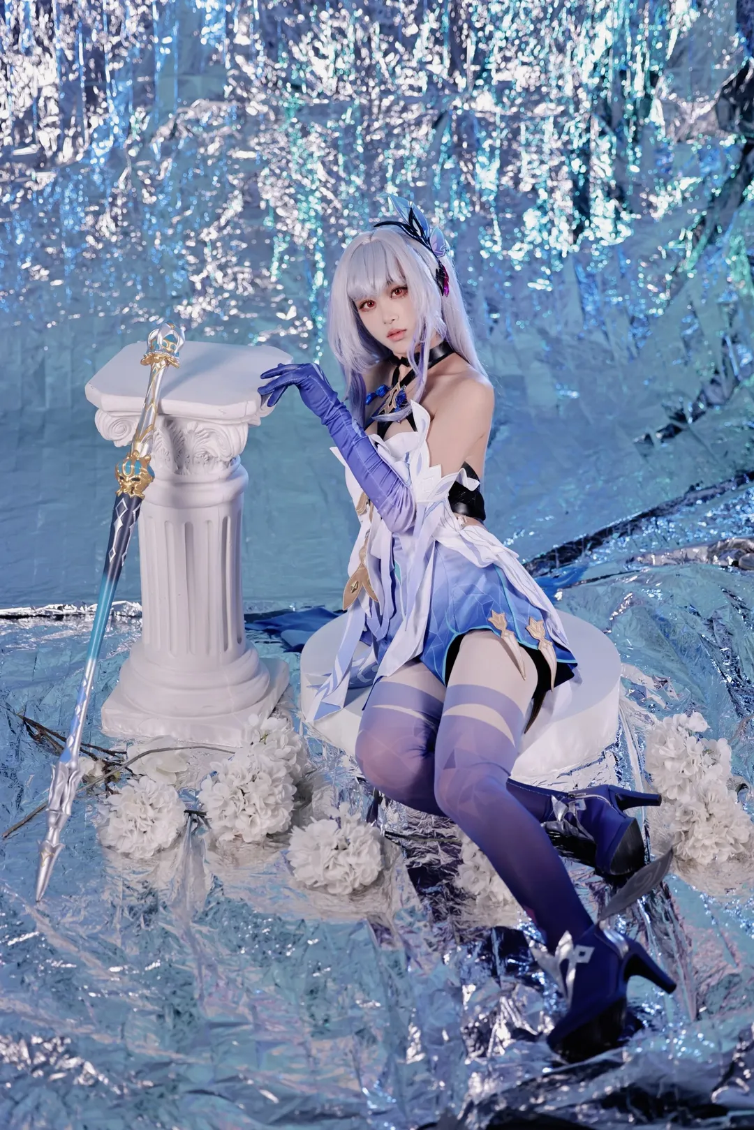 原神, 丝柯克cos, cosplay摄影, 蓝白系穿搭, 过膝丝袜 - 第2张