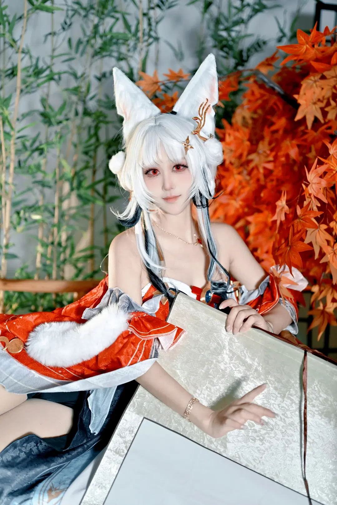 【心月狐コスプレ】『鳴潮』の妖狐、今日は玉兎の耳を盗んじゃいました - 鹿野奈奈 - 4枚目