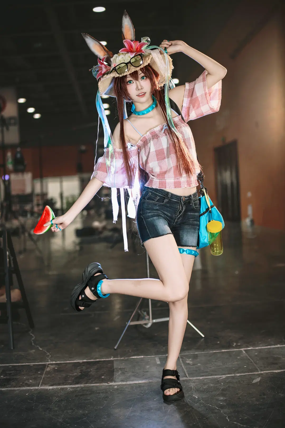 [Amiya cosplay] Heart of Surging Flame: Summer Beach Vibes by 摄影小超 - Image 7