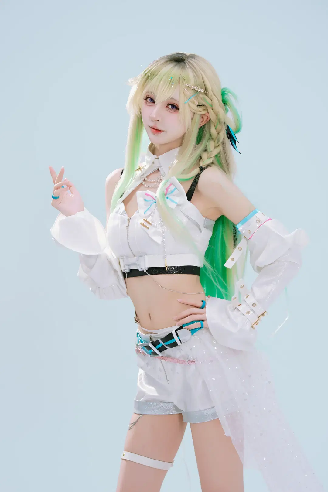 【琳奈cos】鸣潮Solar5新成员琳奈，打歌服初舞台 - Tsubaki - 第2张