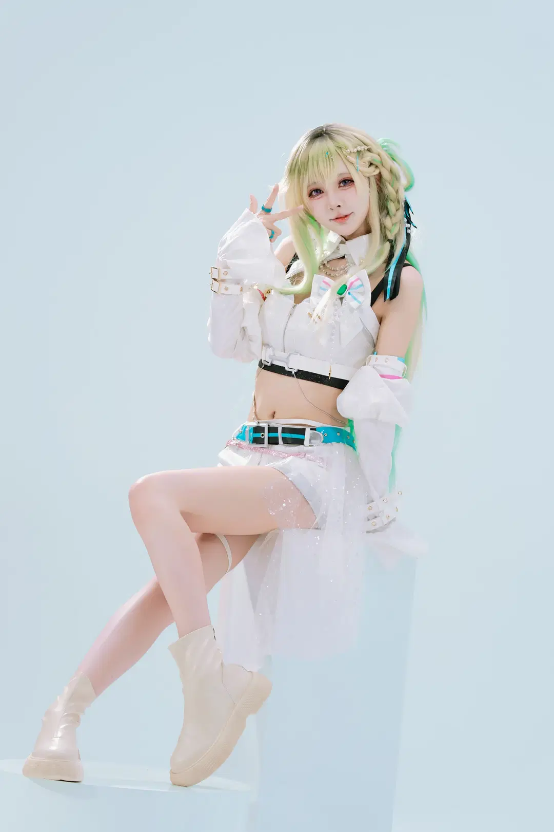 【琳奈cos】鸣潮Solar5新成员琳奈，打歌服初舞台 - Tsubaki - 第3张