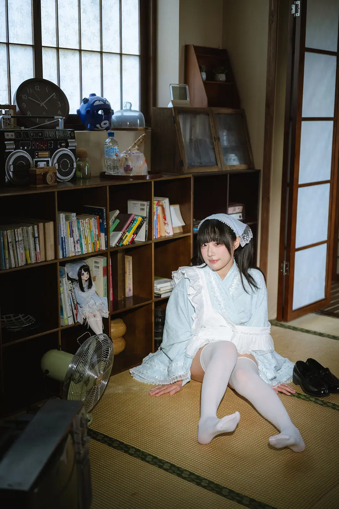 Mint White Chocolate Themed Photoshoot: Luminous Wooden Cabin Paired with Pale Blue Dress and White Stockings by HIRO_午饭饭 - Image 14