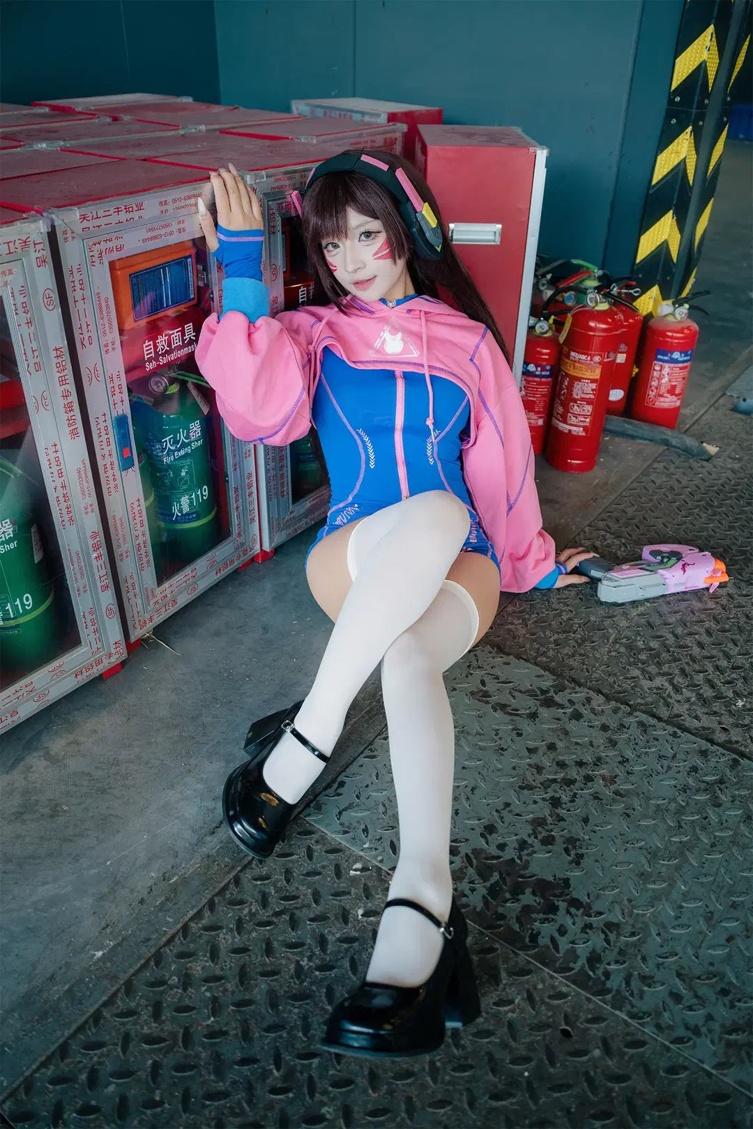 『オーバーウォッチ』D.Vaコスプレ、人混みを避けてPI館の展望窓を独占 - HIRO_午饭饭 - 6枚目