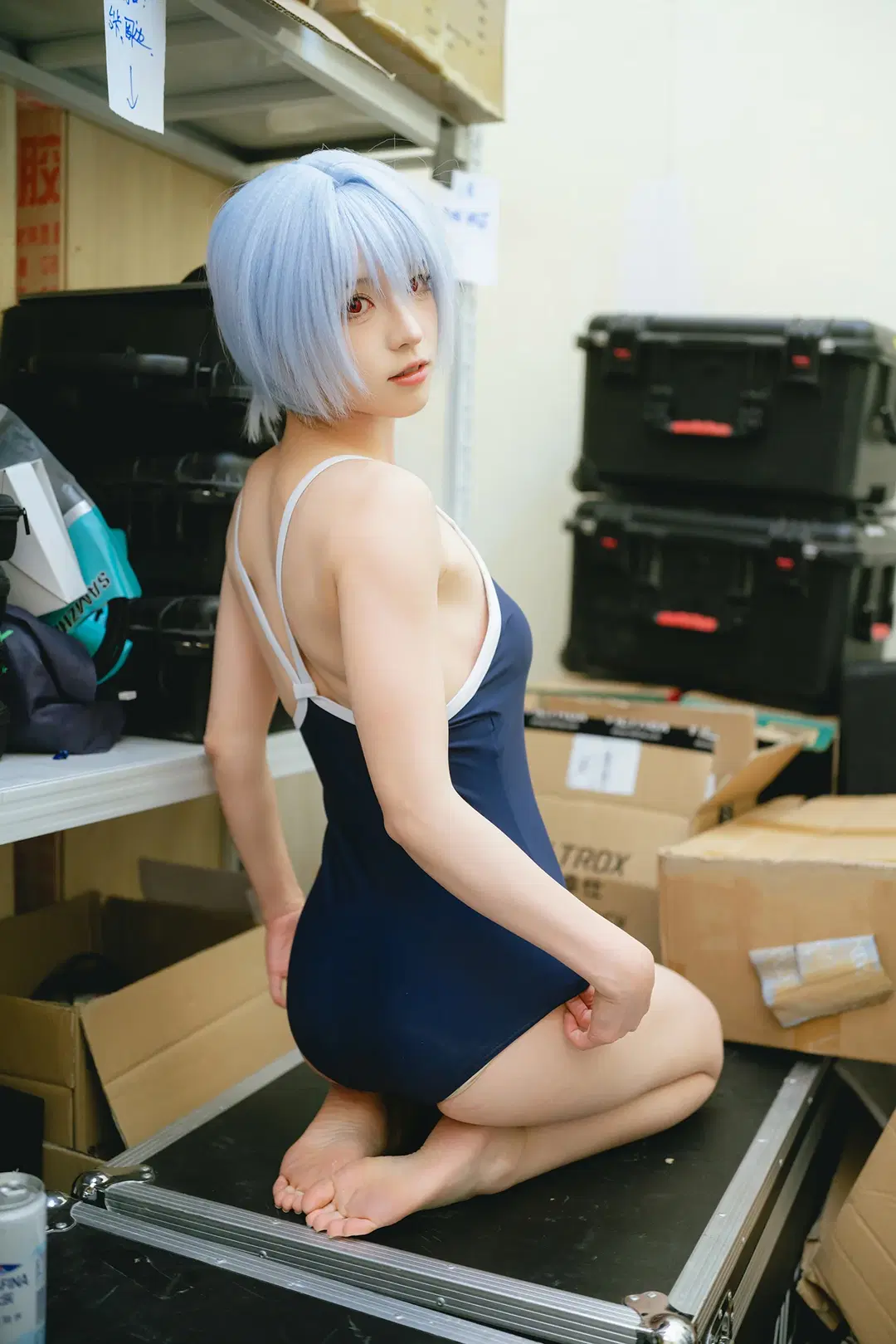 倉庫での青髪ショートと二次元ワンピース水着の撮影後記 - HIRO_午饭饭 - 9枚目