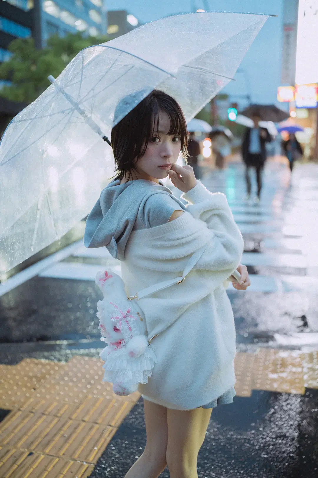 高松灯cos 雨夜电话亭氛围感写真 - HIRO_午饭饭 - 第4张