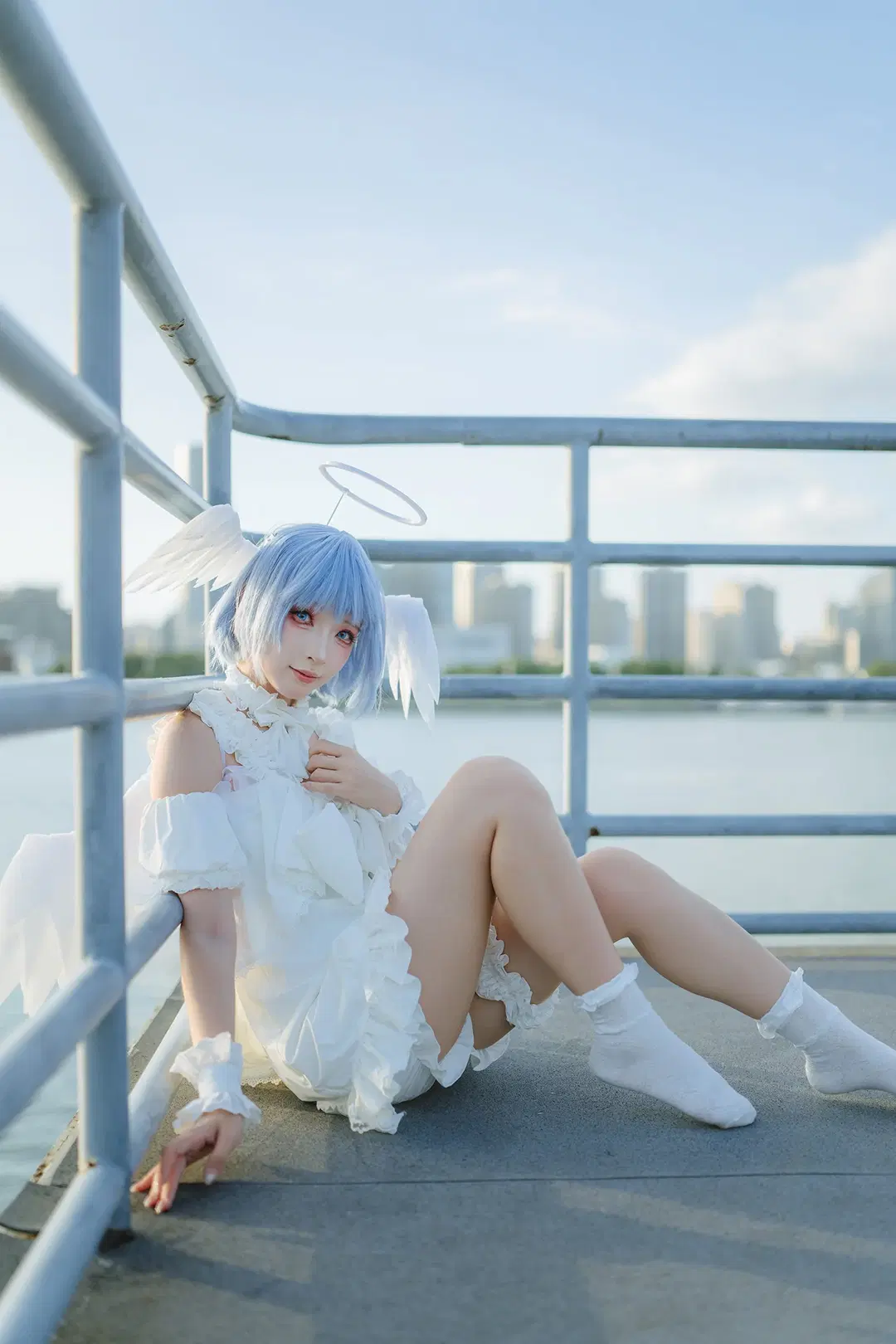 唯美写真, cosplay, 逆光摄影, 蓝白配色, 天使装扮