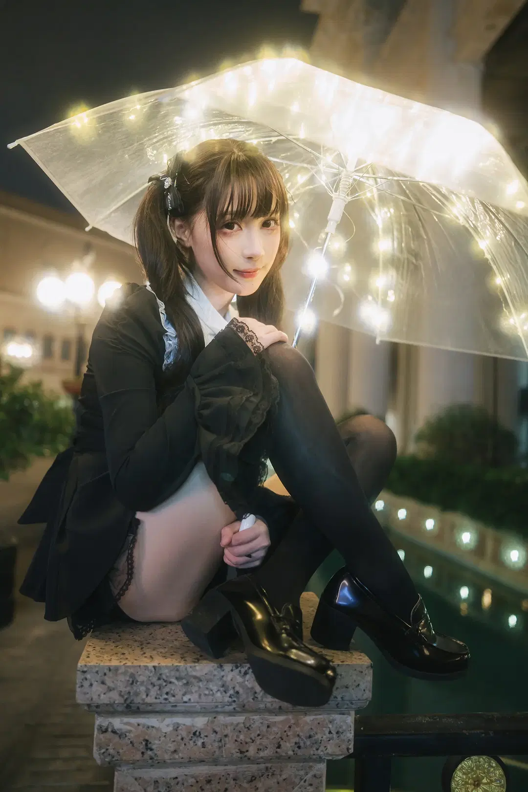 夜拍發光傘下的暗黑系穿搭 海大黑魔法濾鏡體驗 - HIRO_午饭饭 - 第10張