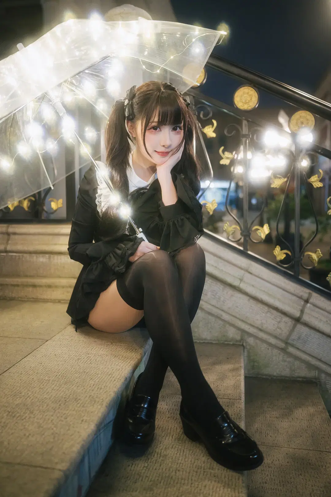 夜拍發光傘下的暗黑系穿搭 海大黑魔法濾鏡體驗 - HIRO_午饭饭 - 第13張