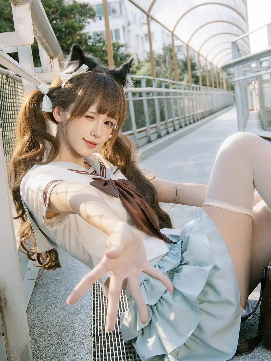 夏日楼梯间的双马尾水手服少女写真 - 北面色影 - 第14张
