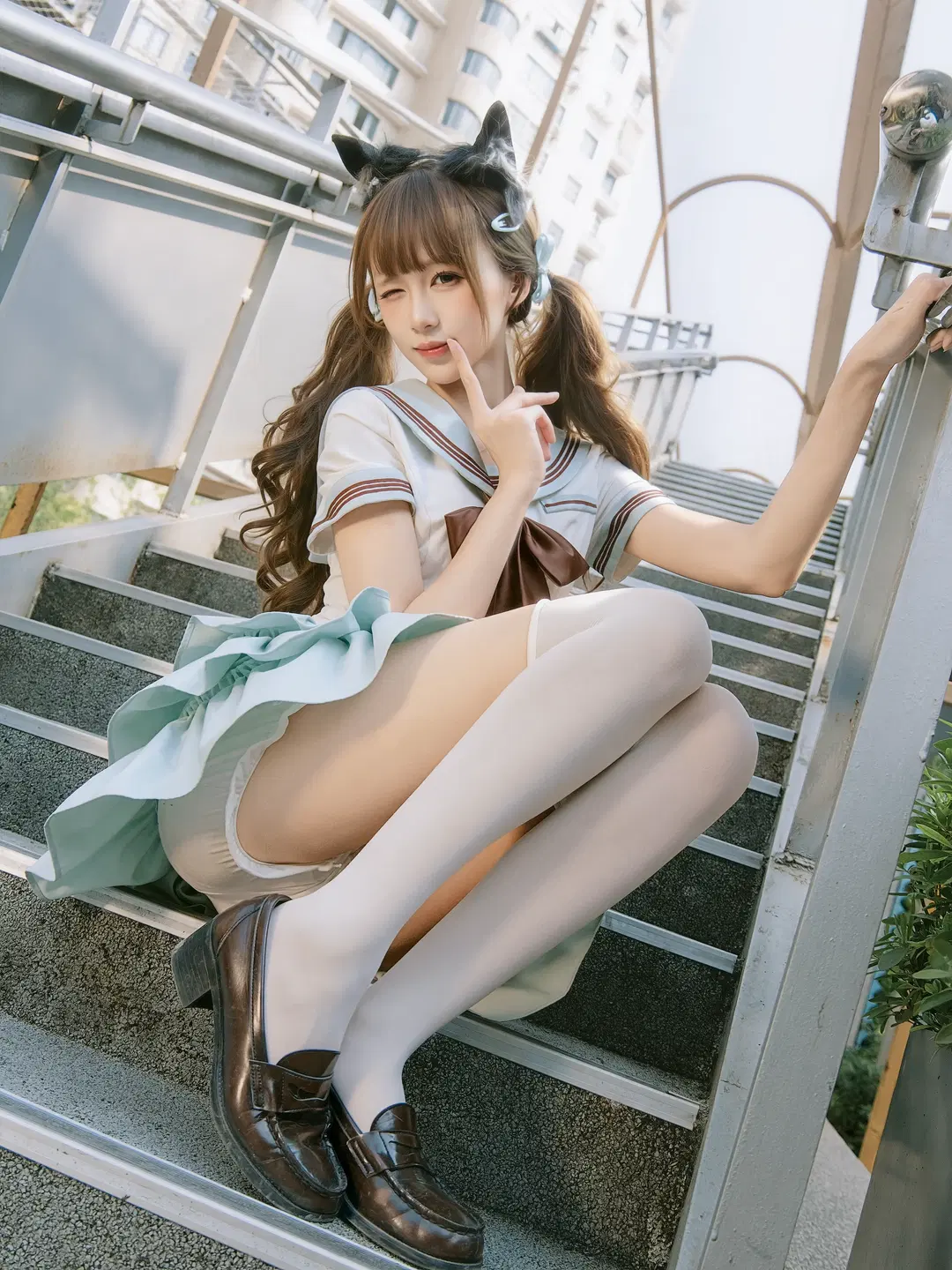 元气少女, 水手服cos, 白丝过膝袜, 双马尾少女, 日制校供