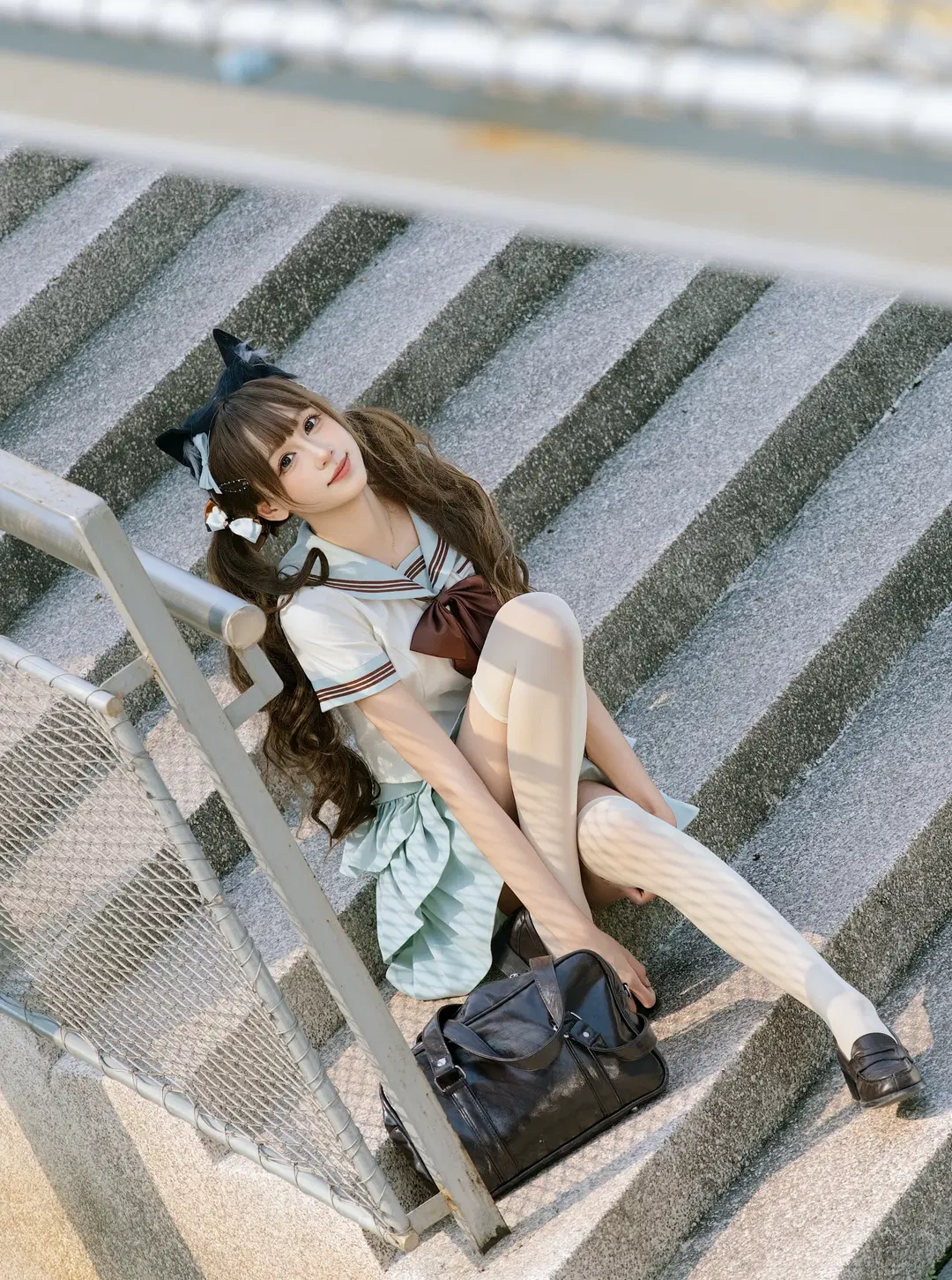 夏日楼梯间的双马尾水手服少女写真 - 北面色影 - 第9张
