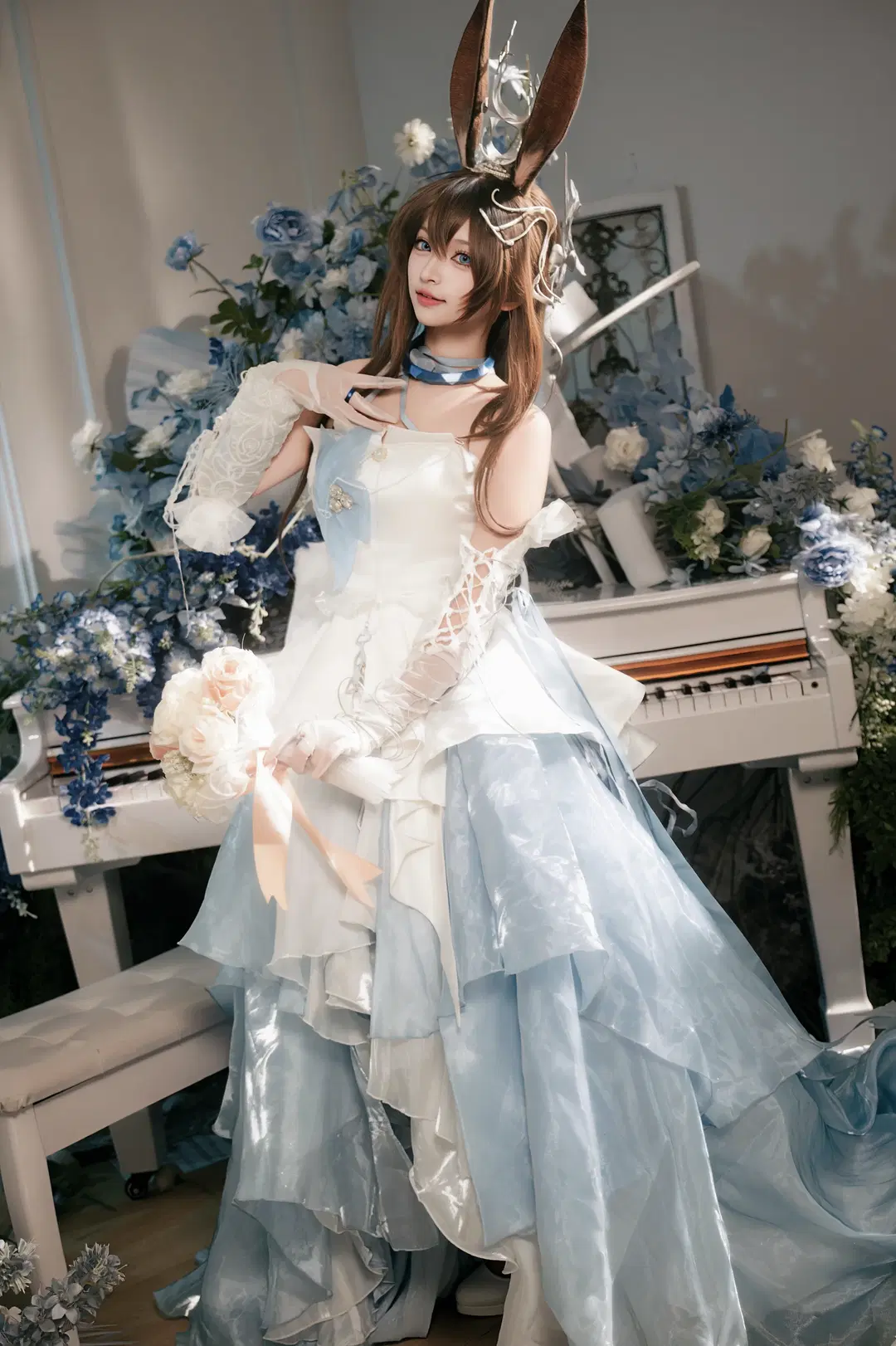 【アーミヤ コスプレ】『アークナイツ』ロドスの青き花海と音楽の旋律 - 北面色影 - 16枚目