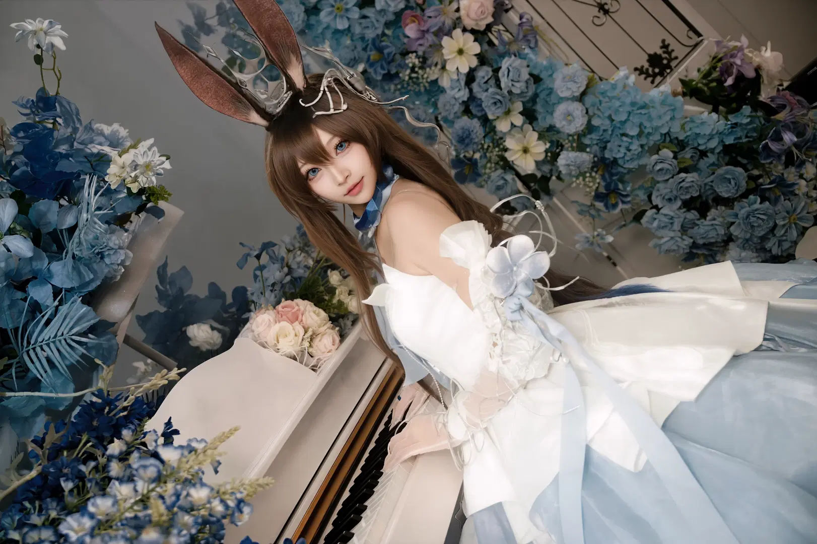 【アーミヤ コスプレ】『アークナイツ』ロドスの青き花海と音楽の旋律 - 北面色影 - 2枚目