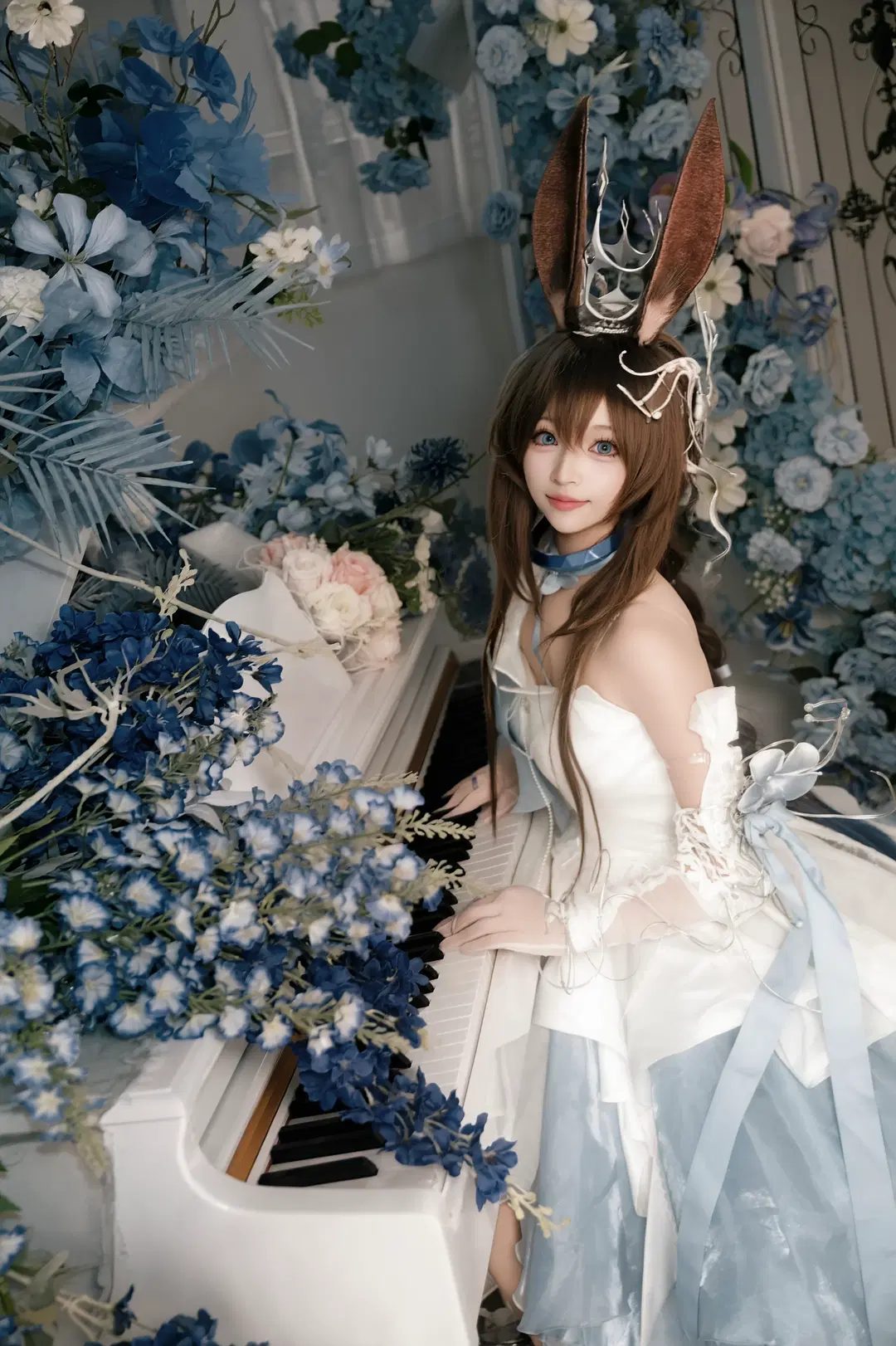 【アーミヤ コスプレ】『アークナイツ』ロドスの青き花海と音楽の旋律 - 北面色影 - 4枚目