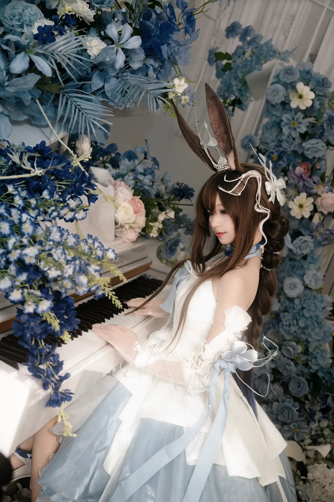 【アーミヤ コスプレ】『アークナイツ』ロドスの青き花海と音楽の旋律 - 北面色影 - 9枚目
