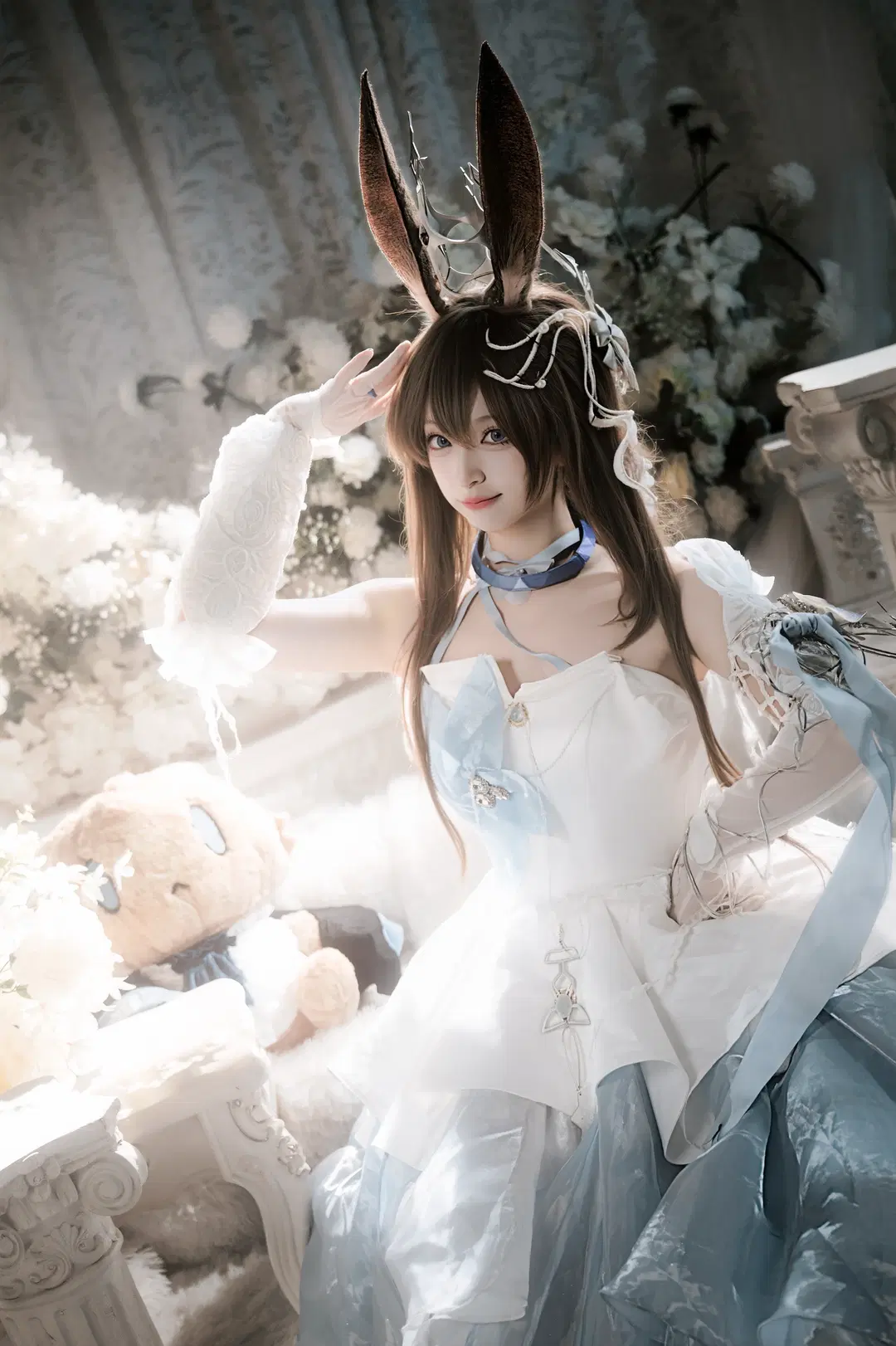【アーミヤ コスプレ】『アークナイツ』アーミヤのアイスブルーの花海と光と影 - 北面色影 - 12枚目