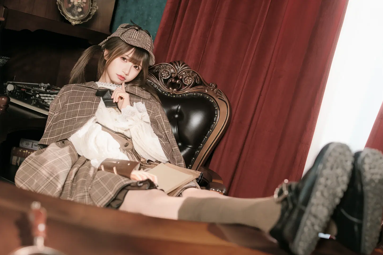 vintage detective style Cosplay: British collegiate style Infused with Bookish Charm and Sophistication by 北面色影 - Image 2
