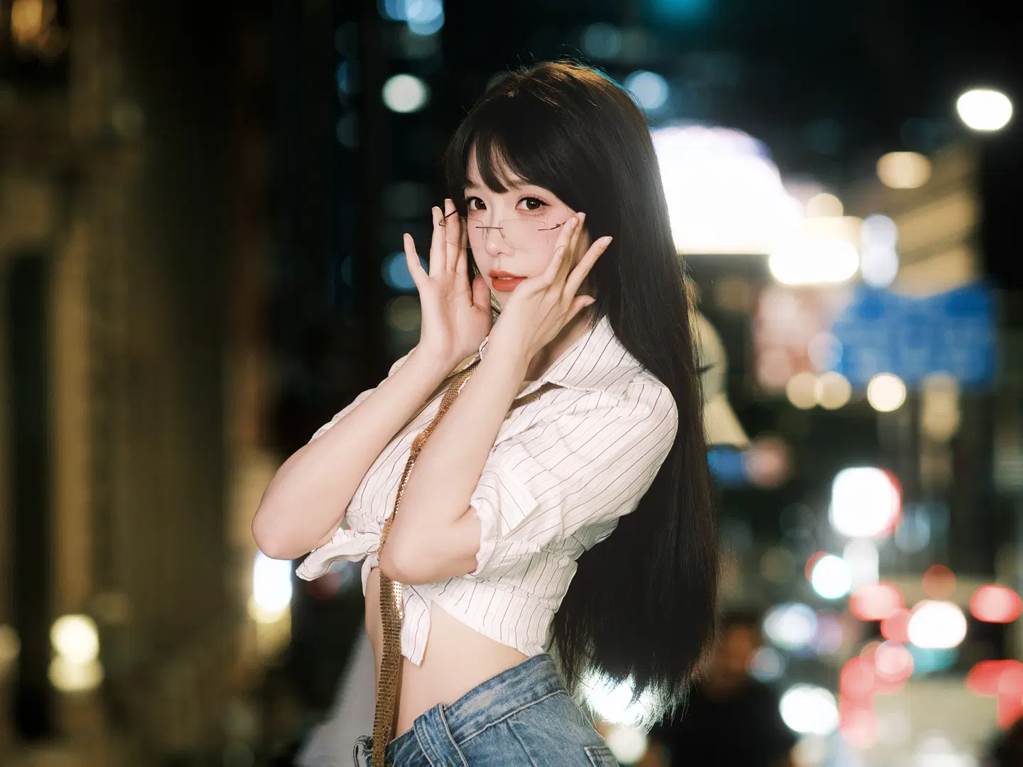 外滩夜景与工业风交织的秘书制服主题写真 - 北面色影 - 第2张