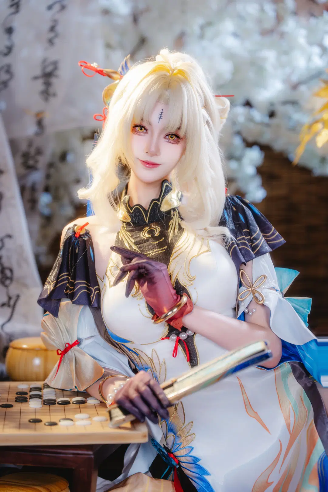 【穂穂コスプレ】鳴潮が紡ぐ白碧の中国風、一手と一扇の妙 - 青阳 - 2枚目