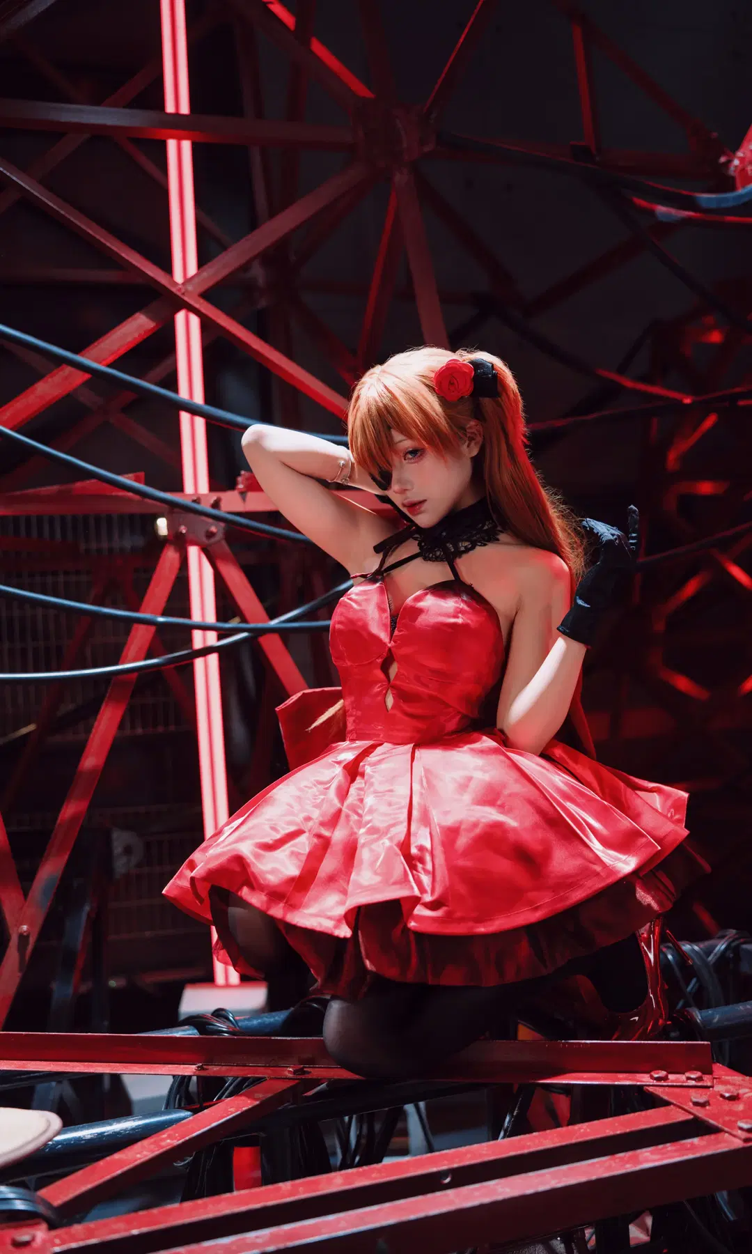 【明日香cos】Nikke胜利女神联动的红裙工业风正片 - TimeAfterTime - 第3张