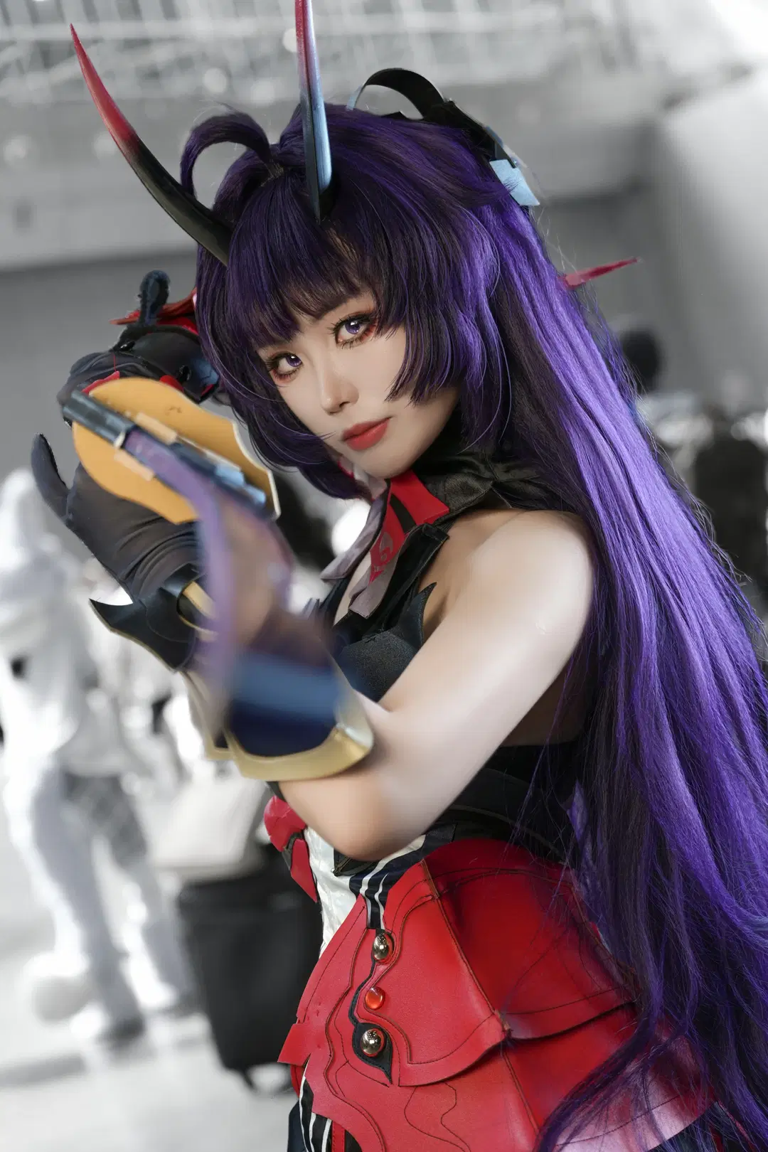 【雷電芽衣 コスプレ】崩壊3rd 雷の律者 イベント写真、紫電降臨の圧倒的な威圧感 - 鸽柒柒 - 2枚目