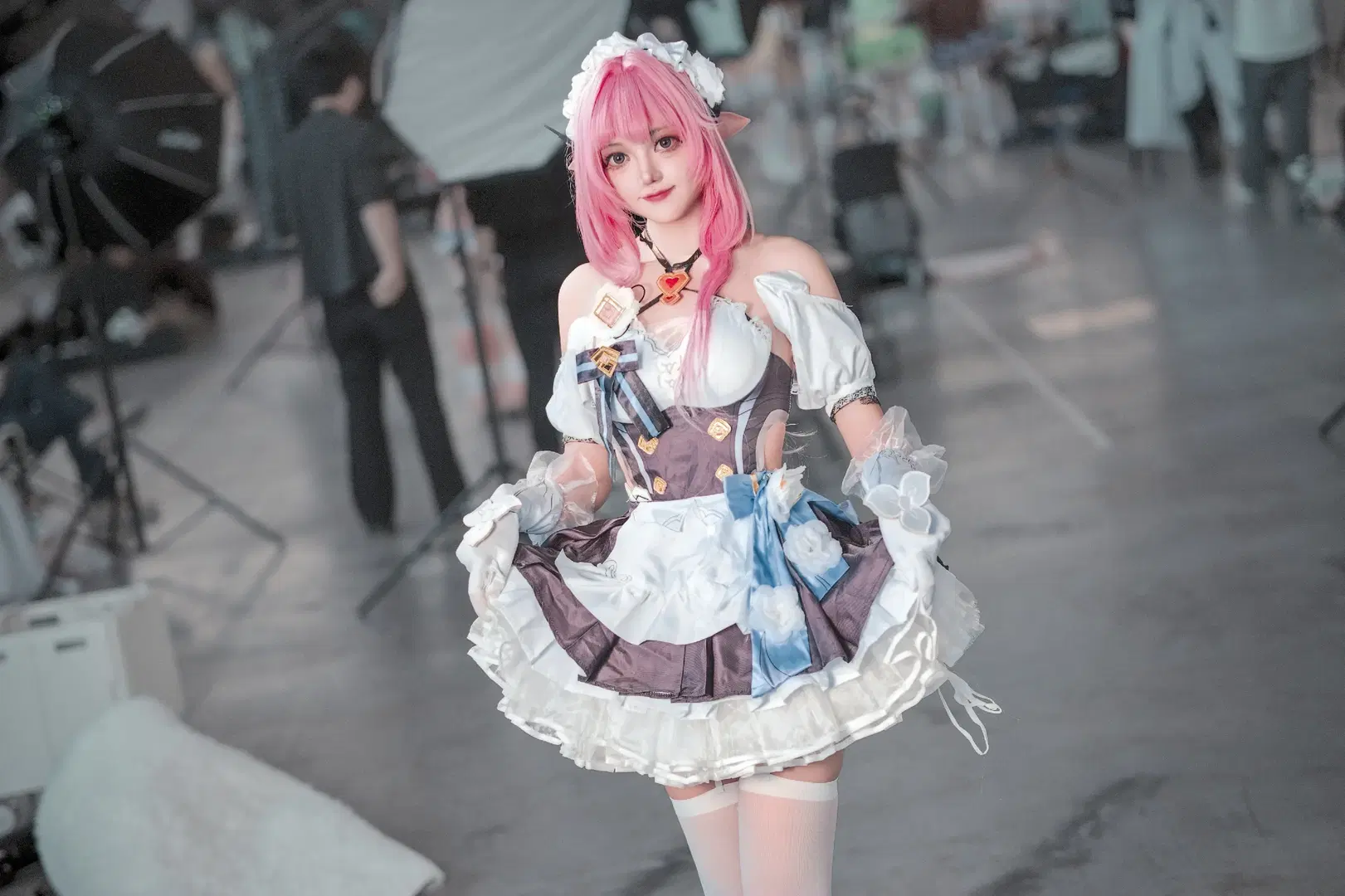 【エリシア コスプレ】崩壊 3rd 真我・人の律者（エリシア）ピンク髪メイドスタイリング - WIFI（接正片 - 3枚目