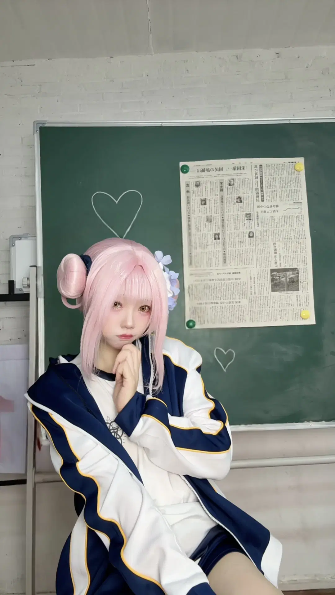 [Misono Mika cosplay] Blue Archive Gymnastics Uniform: The Pink Volleyball Maiden in the Classroom by 一只豆沙团子 - Image 2
