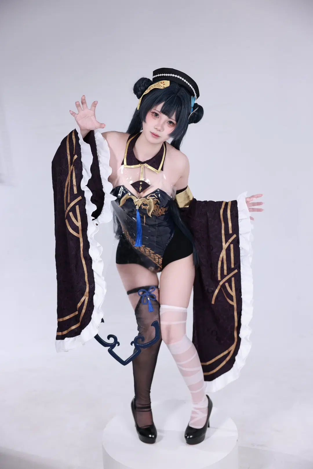 【竜華キサキ コスプレ】ブルーアーカイブ、黒金とアシンメトリータイツの調べ - 蛙蛙 - 2枚目