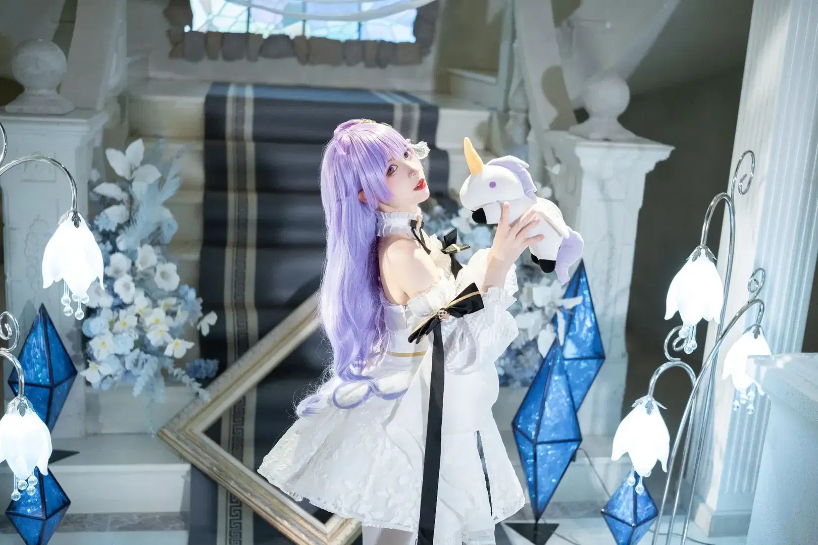 [Unicorn Cosplay] Blue sky photobook: Capturing White stockings and Dreamy Light and Shadow by 青空（棚拍版） - Image 3