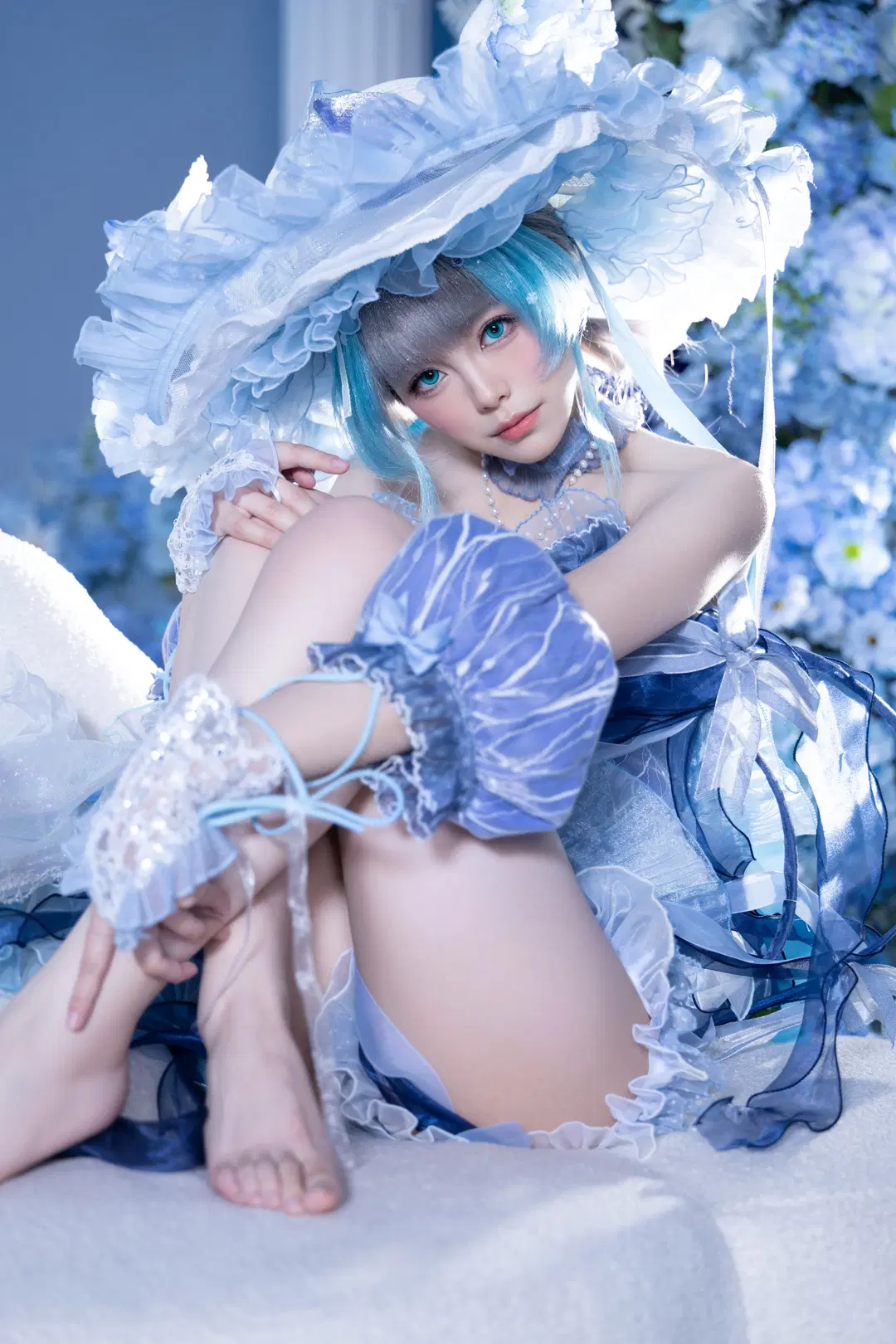 【Cheshire Cosplay】Azur Lane: Blue Sky Fantasy, Stunning Blue & White Dress Details | Lolita fashion Blue sky photobook Anime cosplay by 青空（棚拍版） - Image 3